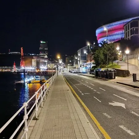 Olabeaga, Vivienda Turistica Urbana De Diseno Con Wifi アパート